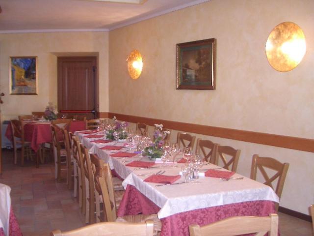 Restauracja lub miejsce do jedzenia w obiekcie Hotel Americana