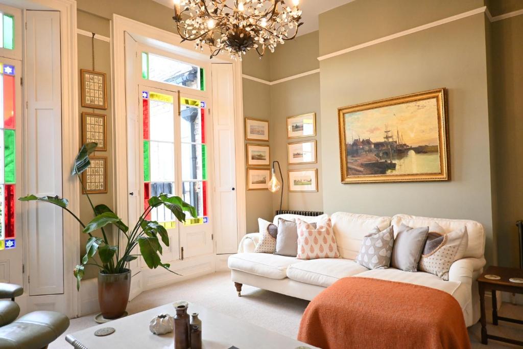 Χώρος καθιστικού στο Gorgeous apartment in the heart of Sandwich