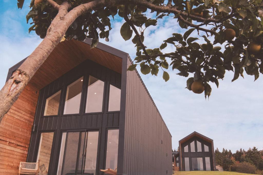 Tòa nhà nơi the country house tọa lạc