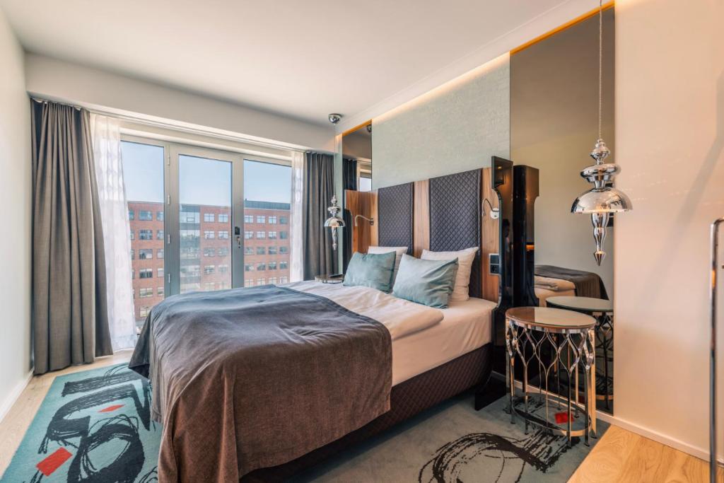 Tivoli Hotel - 