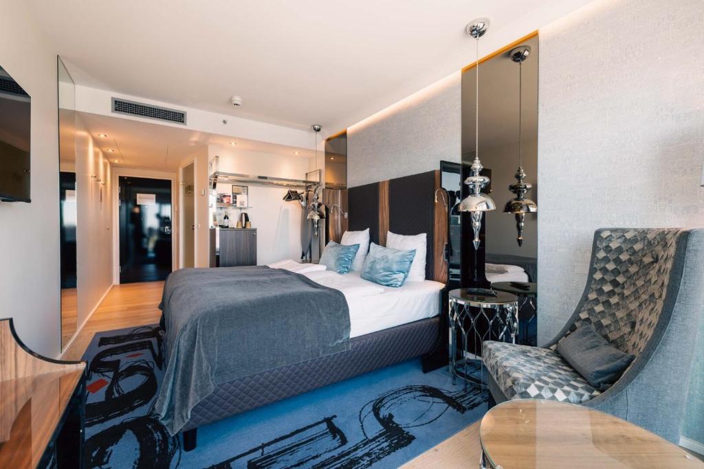 Tivoli Hotel - 