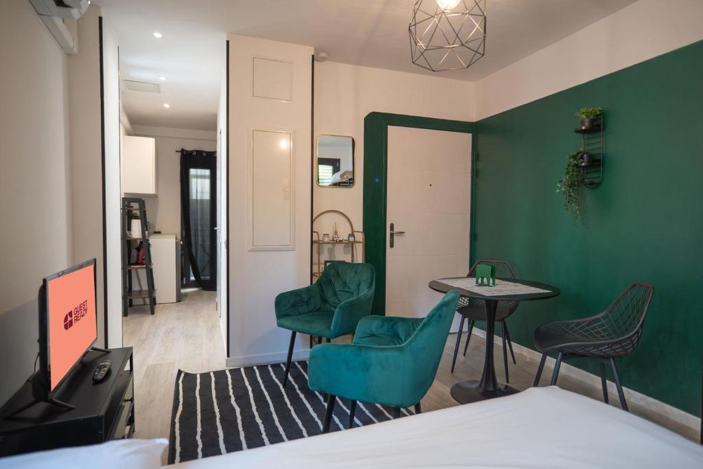 Gambetta stay near attractions