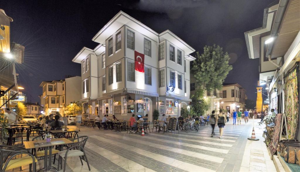 Το κτήριο όπου στεγάζεται  το ξενοδοχείο