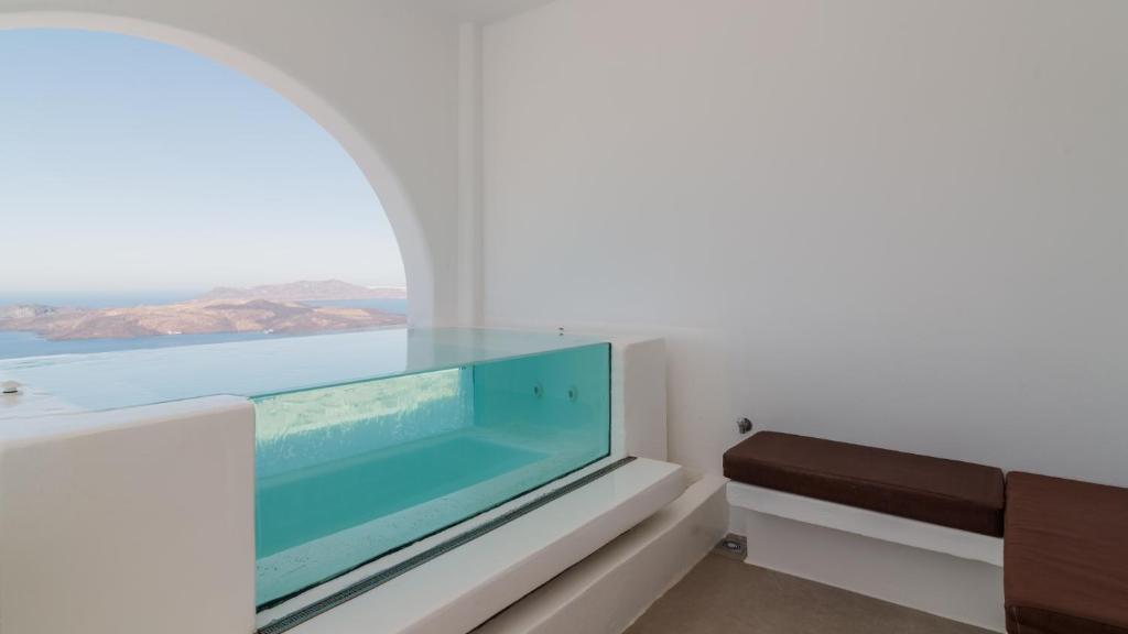 Apeiron Blue Santorini - Sustainable Adults Only 14 Plus - 17