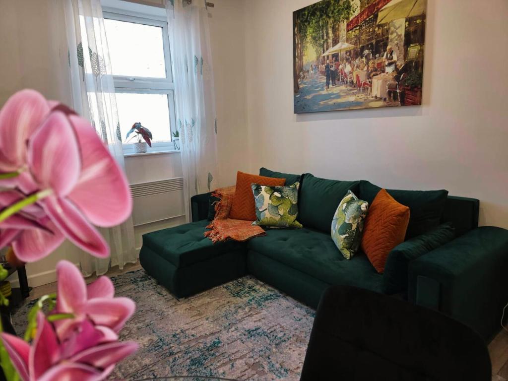 Posezení v ubytování Calm 1-Bedroom Apartment