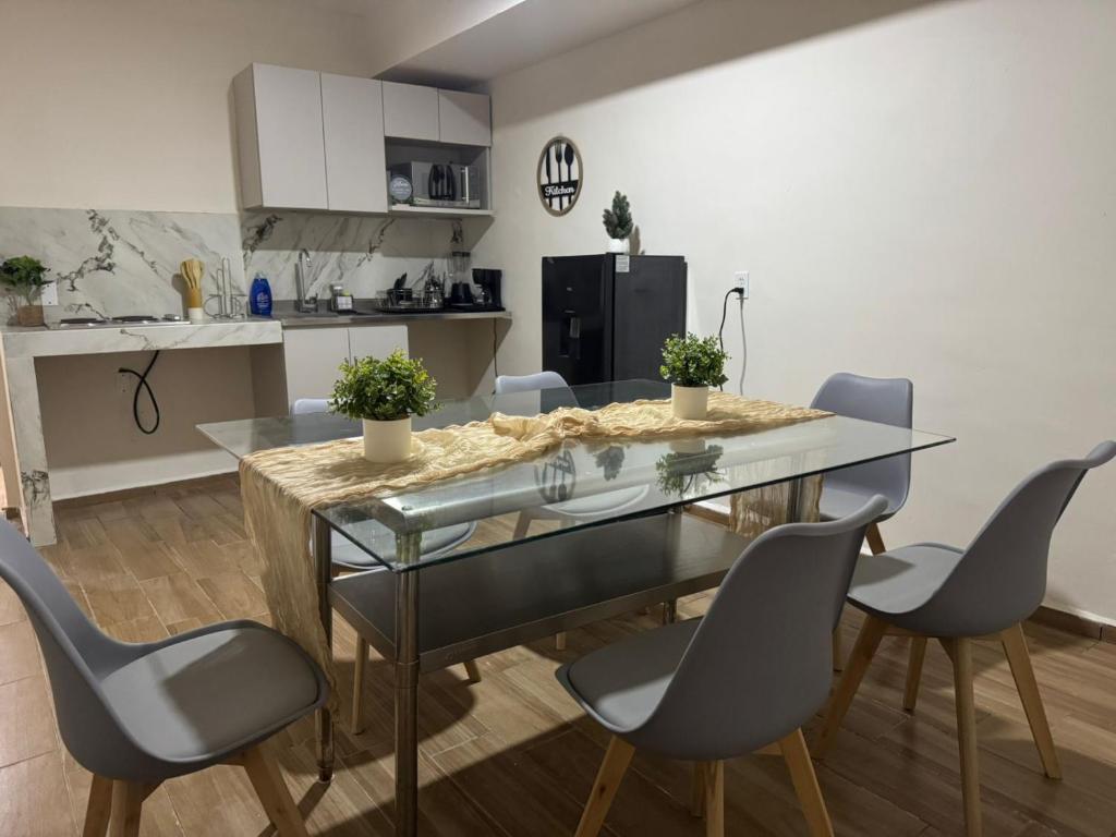 Η κουζίνα ή μικρή κουζίνα στο Super comfortable apartment in a great location