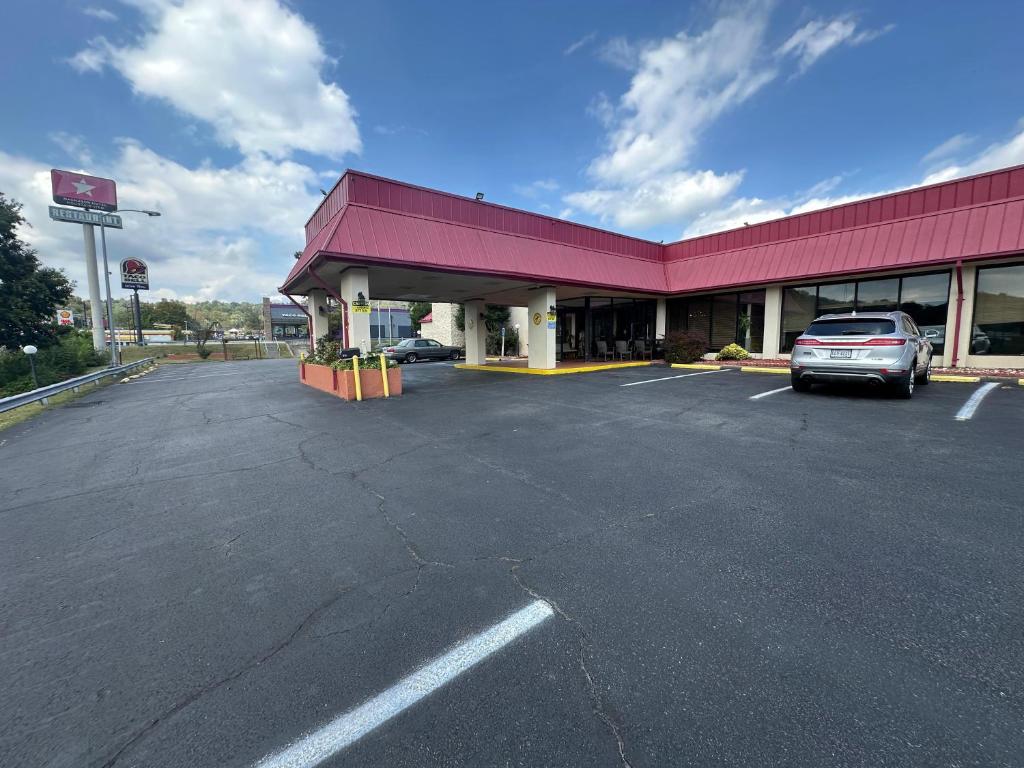 Foto de la galería de Hotel Red Rose by Townhouse Covington I-64 en Covington