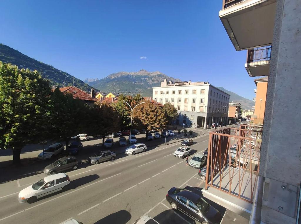 Nespecifikovaný výhled na hory nebo výhled na hory při pohledu z penzionu