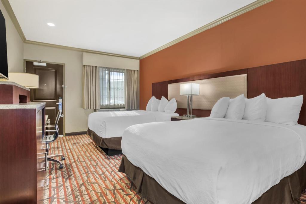 Best Western Plus Brookside Inn - Queen Room - Non-Smoking