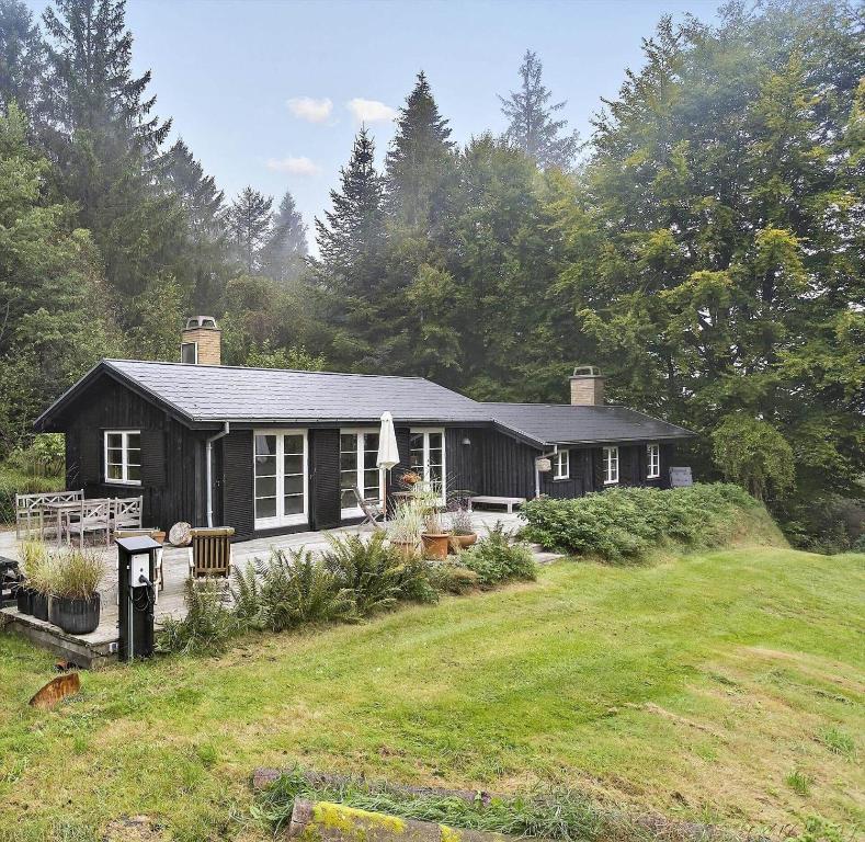 Το κτήριο όπου στεγάζεται  η παραθεριστική κατοικία