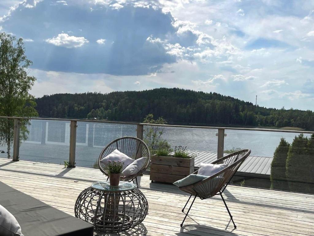 Galería fotográfica de VGO773-Lerum-Oestra-Stamsjoevaegen-3-A en Lerum