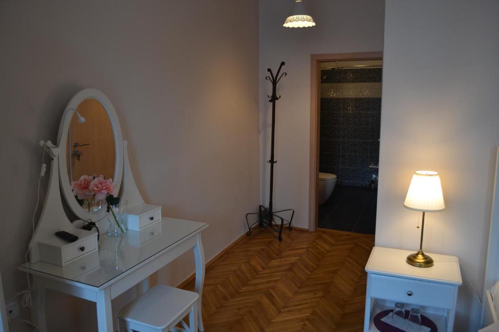 Casa Krone - Pia?a Sfatului - Resim 42