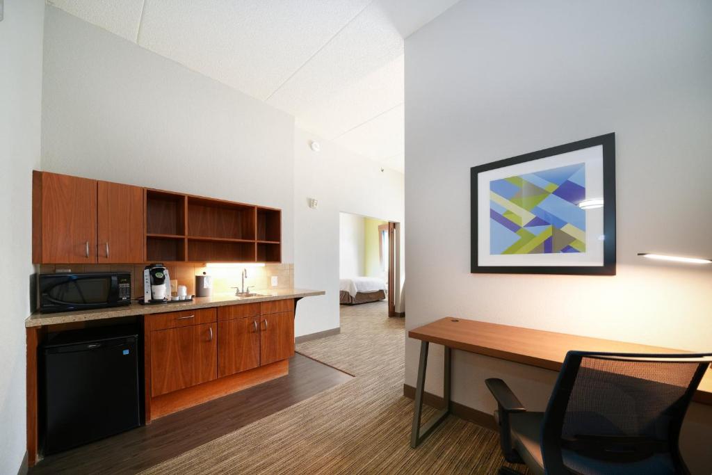 Holiday Inn Express Hotel & Suites Mankato East by IHG - Suite - Toegankelijk Voor Mobiliteit/gehoor