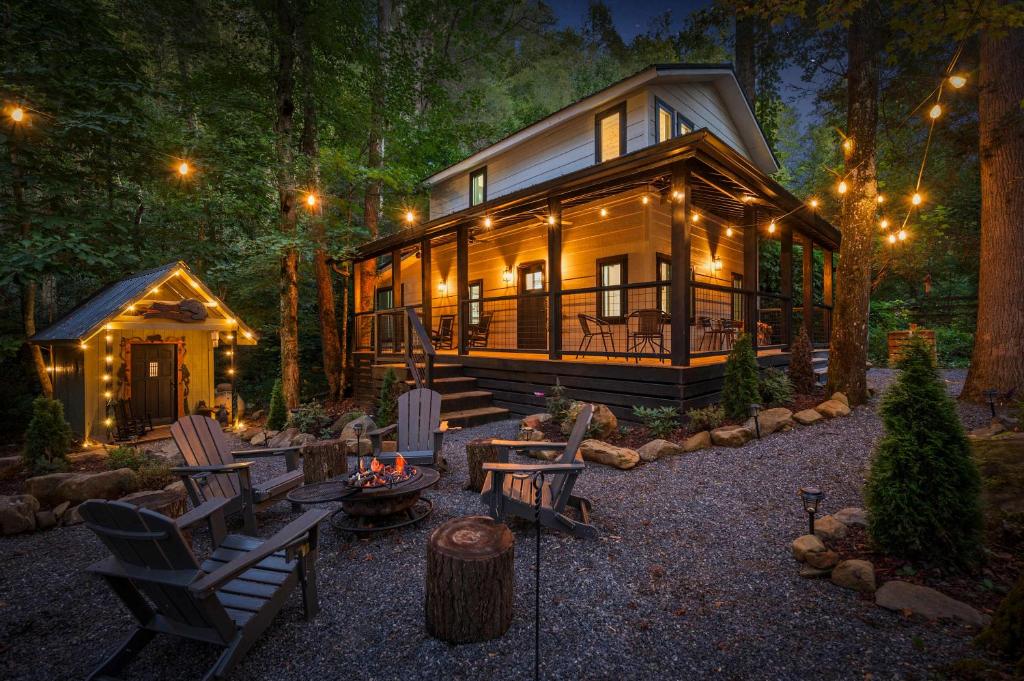 En have udenfor Dollys Mountain Retreat - Brand New