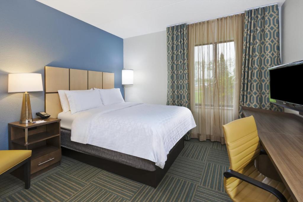 Candlewood Suites Grand Rapids Airport by IHG - Error