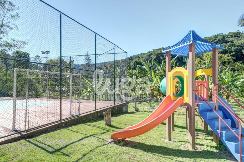 Ο χώρος παιχνιδιού για παιδιά στο Sítio 4 Estações | Paz e Natureza