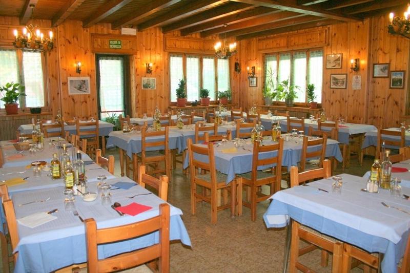 Restaurace v ubytování Hotel Beau Sejour