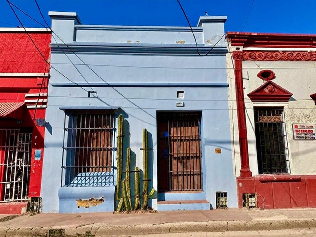 Το κτήριο όπου στεγάζεται  το ξενοδοχείο διαμερισμάτων