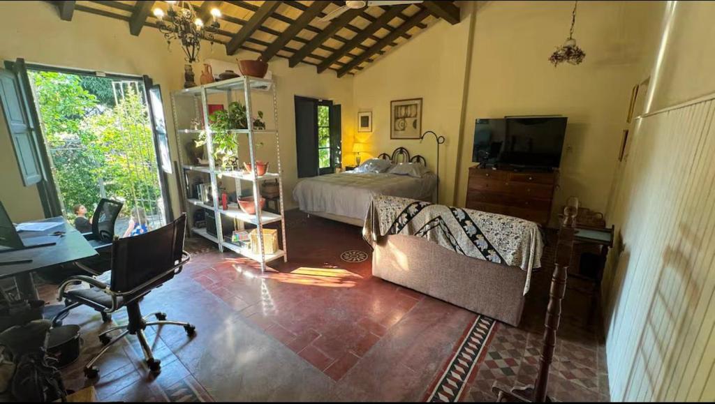 Φωτογραφία από το άλμπουμ του Habitación para 4 en el centro de Asunción con piscina e inmenso jardín στην Ασουνσιόν