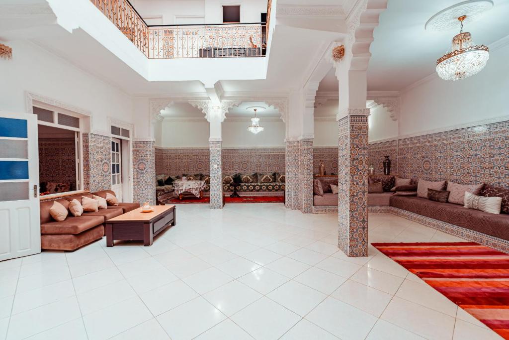 Posezení v ubytování Family Guesthouse Dar Al Hajja Fatima