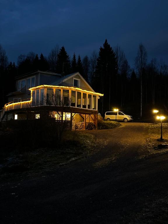 Το κτήριο όπου στεγάζεται  η βίλα