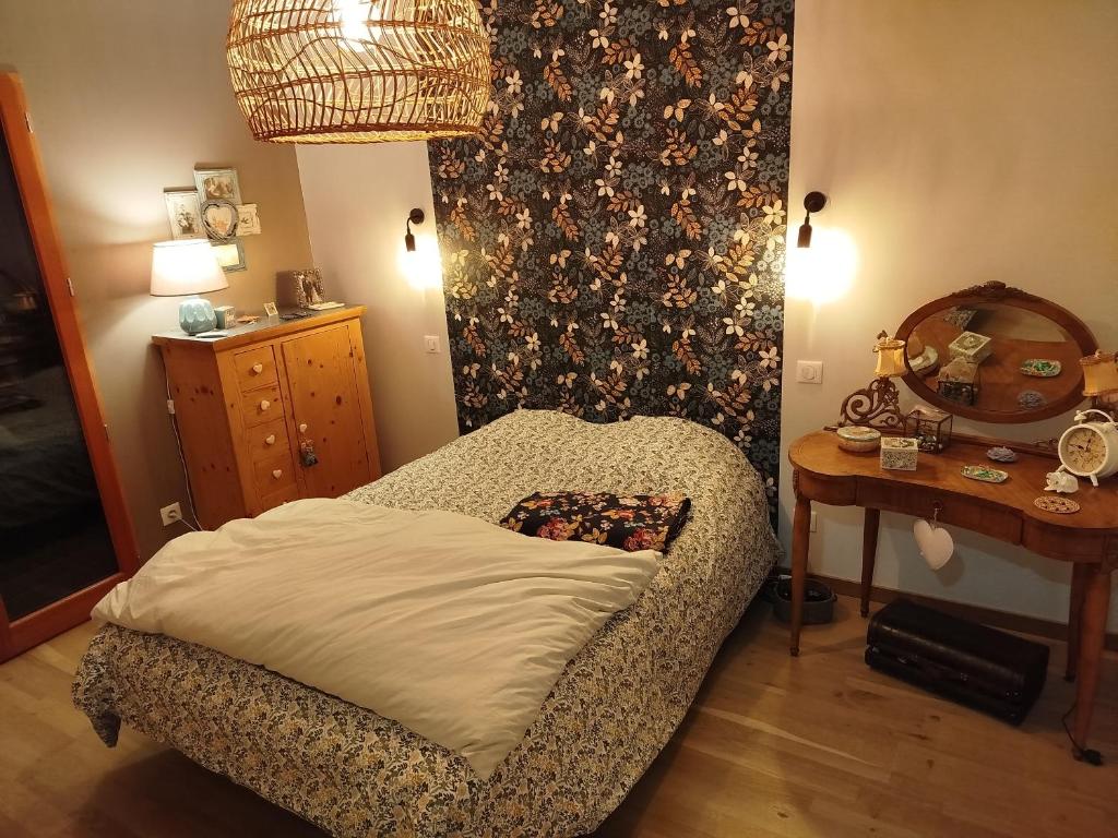 Grande chambre cosy avec salle de bain proche centre ville Le Mans