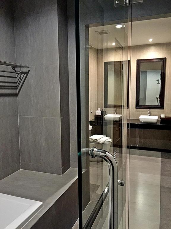 The Bridge Residence Hotel - 11