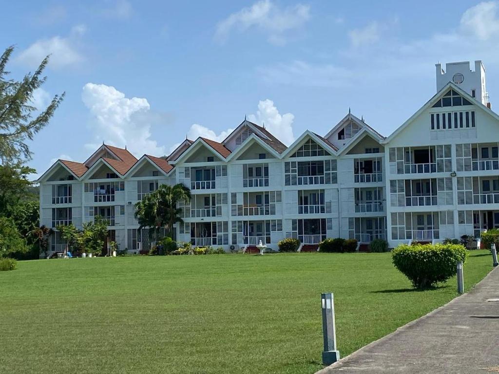 Το κτήριο όπου στεγάζεται  το διαμέρισμα