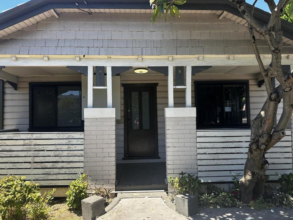 Bygningen som feriehuset ligger i