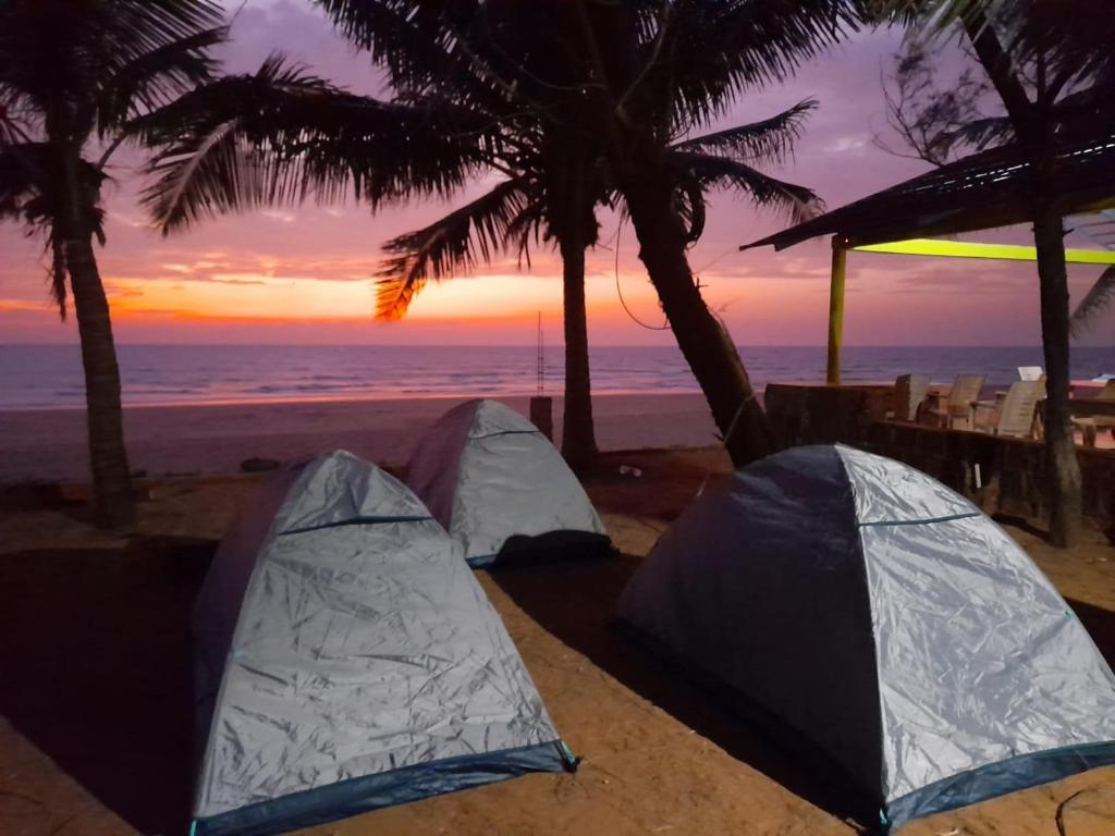 Φωτογραφία από το άλμπουμ του Beach Front Tent Stay σε Gokarna