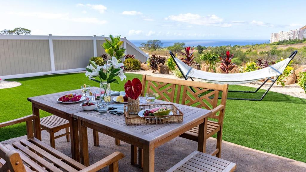 En have udenfor Sleeps 16 2 Homes Ocean Views Shared Pool Gym Near the Beach AvantStay