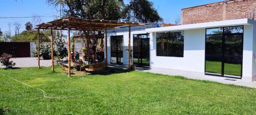 Κήπος έξω από το Casa rústica