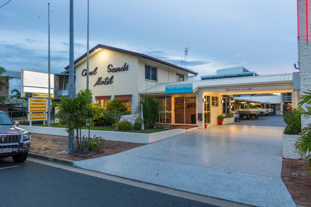 Exteriér alebo vchod do ubytovania Coral Sands Motel