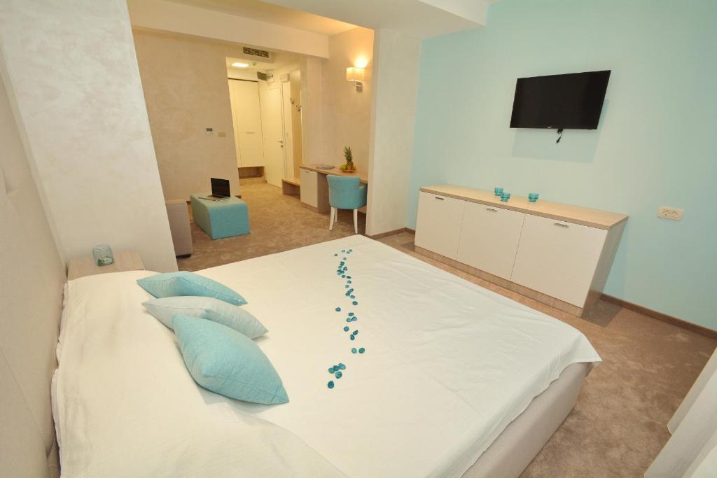 Hotel Hermes Budva - 16