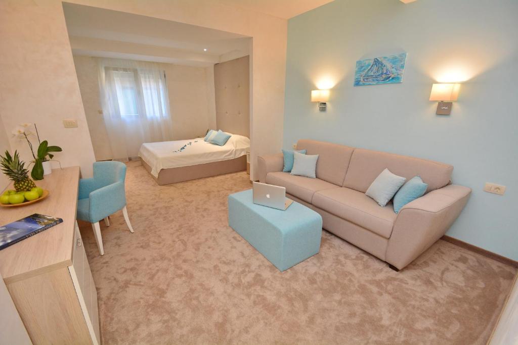 Hotel Hermes Budva - 12