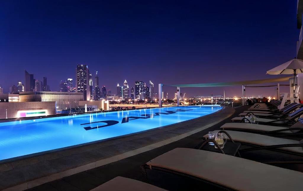 Бассейн в Damac Maison Apartment- Steps from Dubai Mall или поблизости