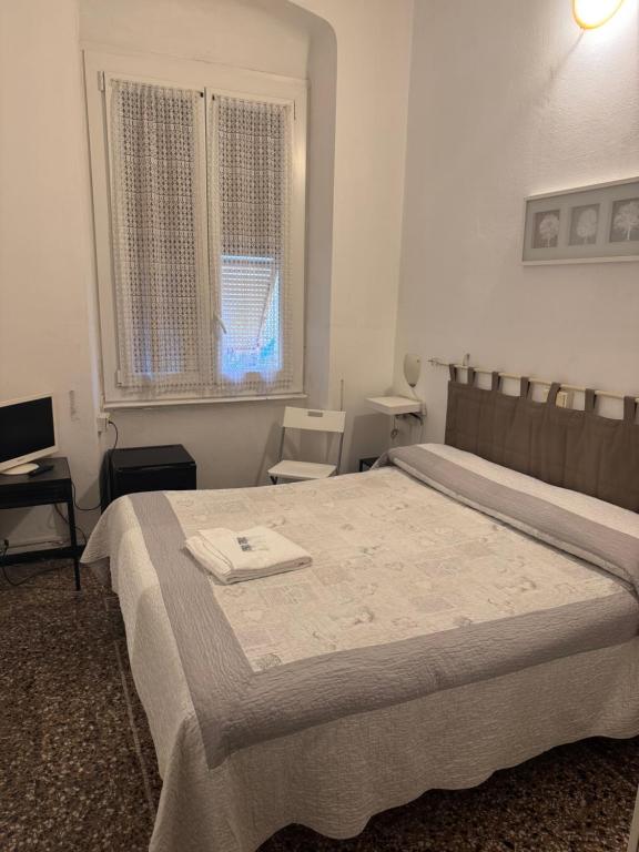 Albergo Novecento - Single Room With Private Bathroom