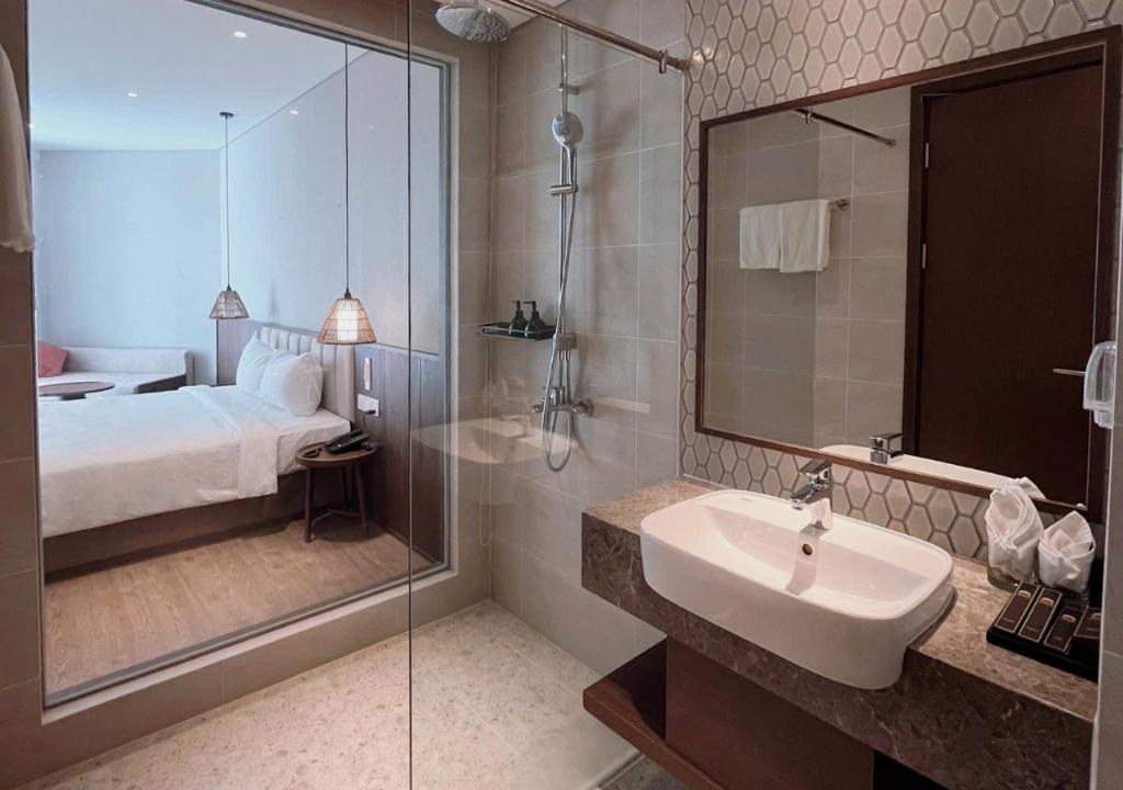 Phòng Deluxe Giường Đôi/2 Giường Đơn Kèm Quyền Sử Dụng Hồ Bơi