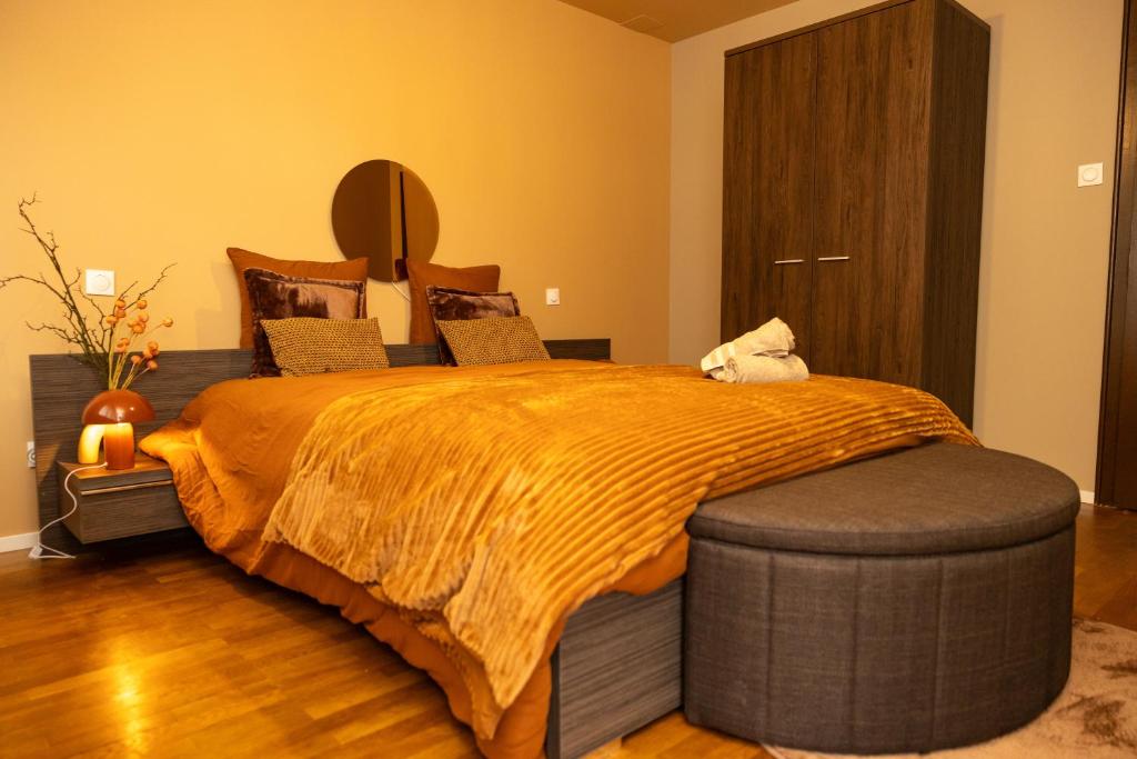 Private "L'Or Tensia" Apartment in Center with Terrace and Free Parking – Foto 15