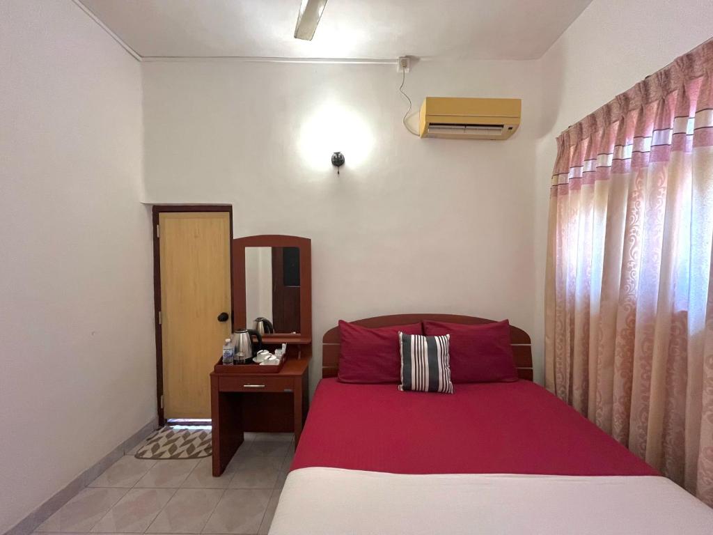 RIVINSON Negombo - 2