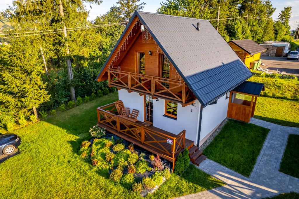 Κήπος έξω από το Domki na Beskidzie 1861