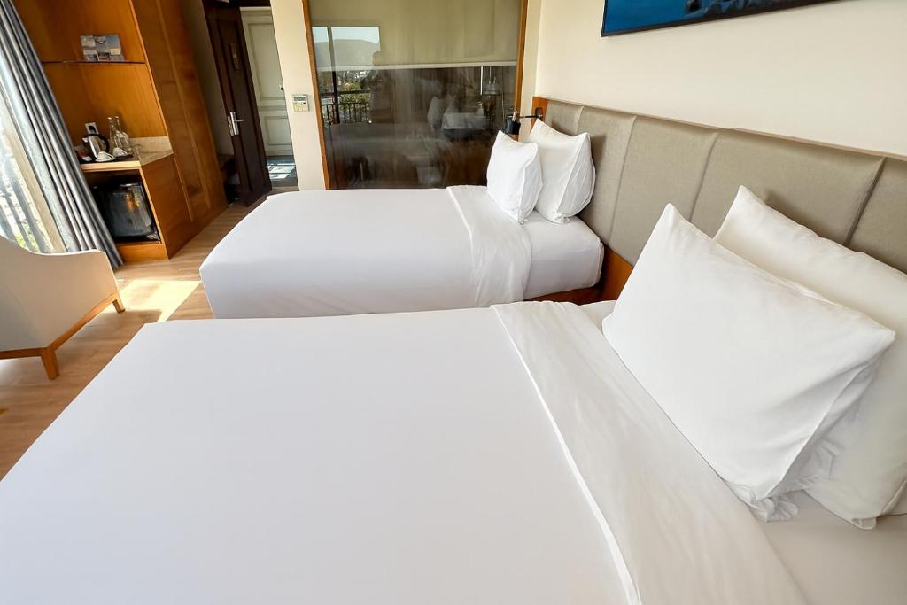 Phòng Deluxe 2 Giường Đơn Nhìn Ra Biển