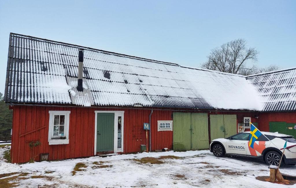 Το κτήριο όπου στεγάζεται  η παραθεριστική κατοικία