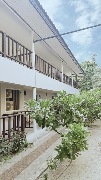 Naiyang Seaview Place Resort - 7