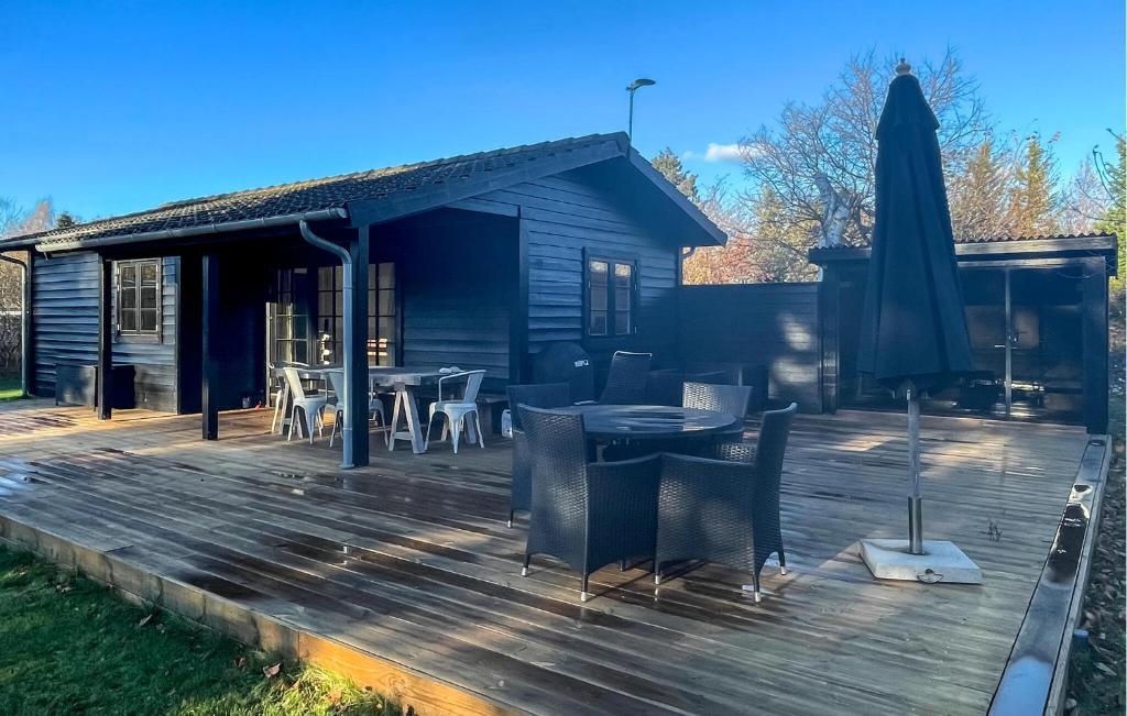 Το κτήριο όπου στεγάζεται  η παραθεριστική κατοικία