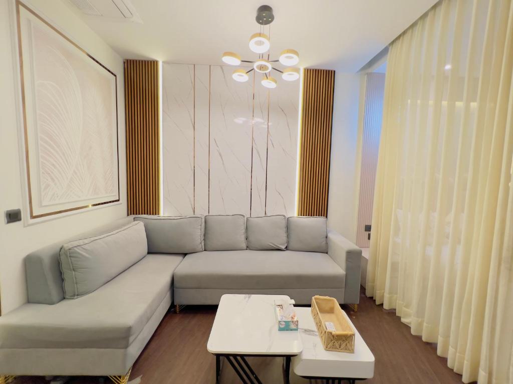 Φωτογραφία από το άλμπουμ του The Beige Haven 30th Floor Supernova Studio σε Noida