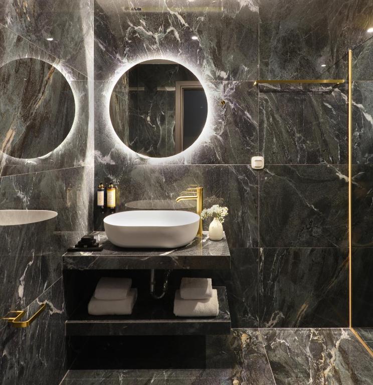 The Oscar Olympic Hotel photo