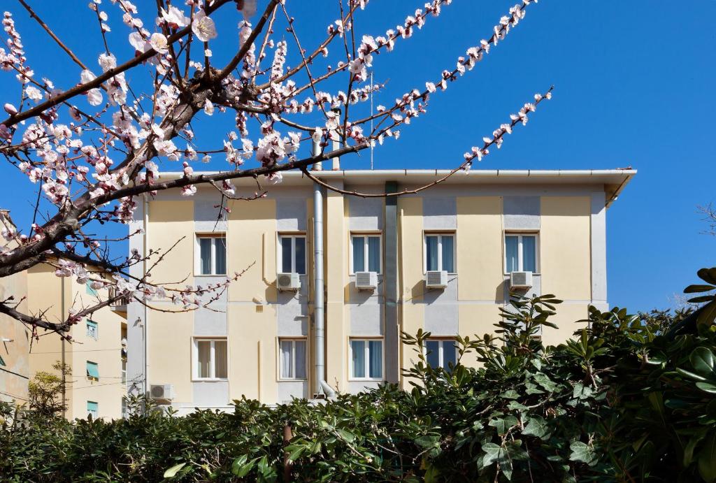 The building in which a szállodákat is located