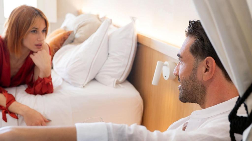 Apeiron Blue Santorini - Sustainable Adults Only 14 Plus - 3