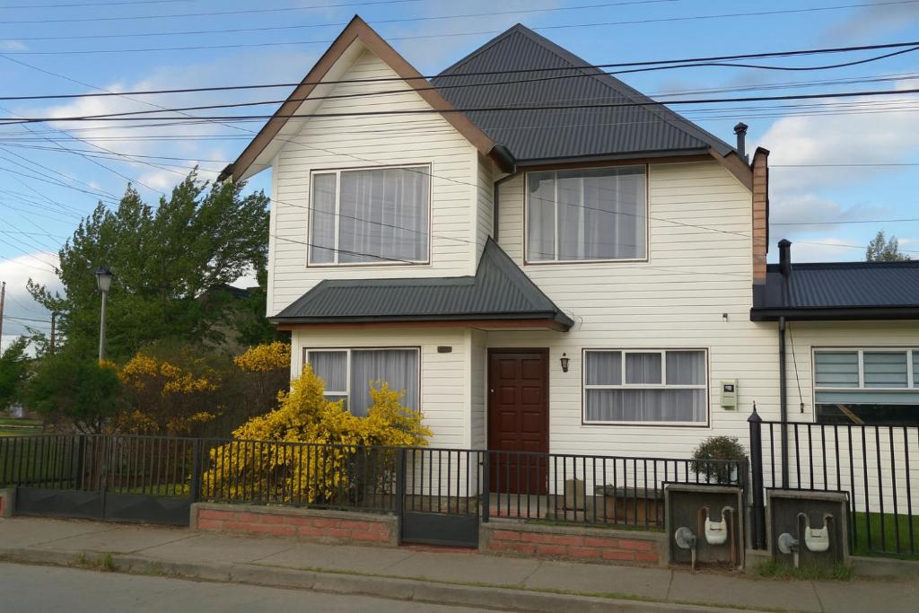 Το κτήριο όπου στεγάζεται  η παραθεριστική κατοικία